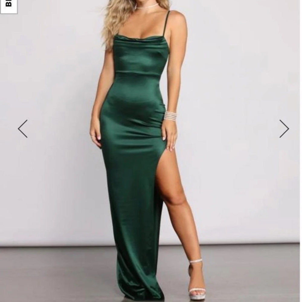 Windsor Lola satin slit dress in emerald